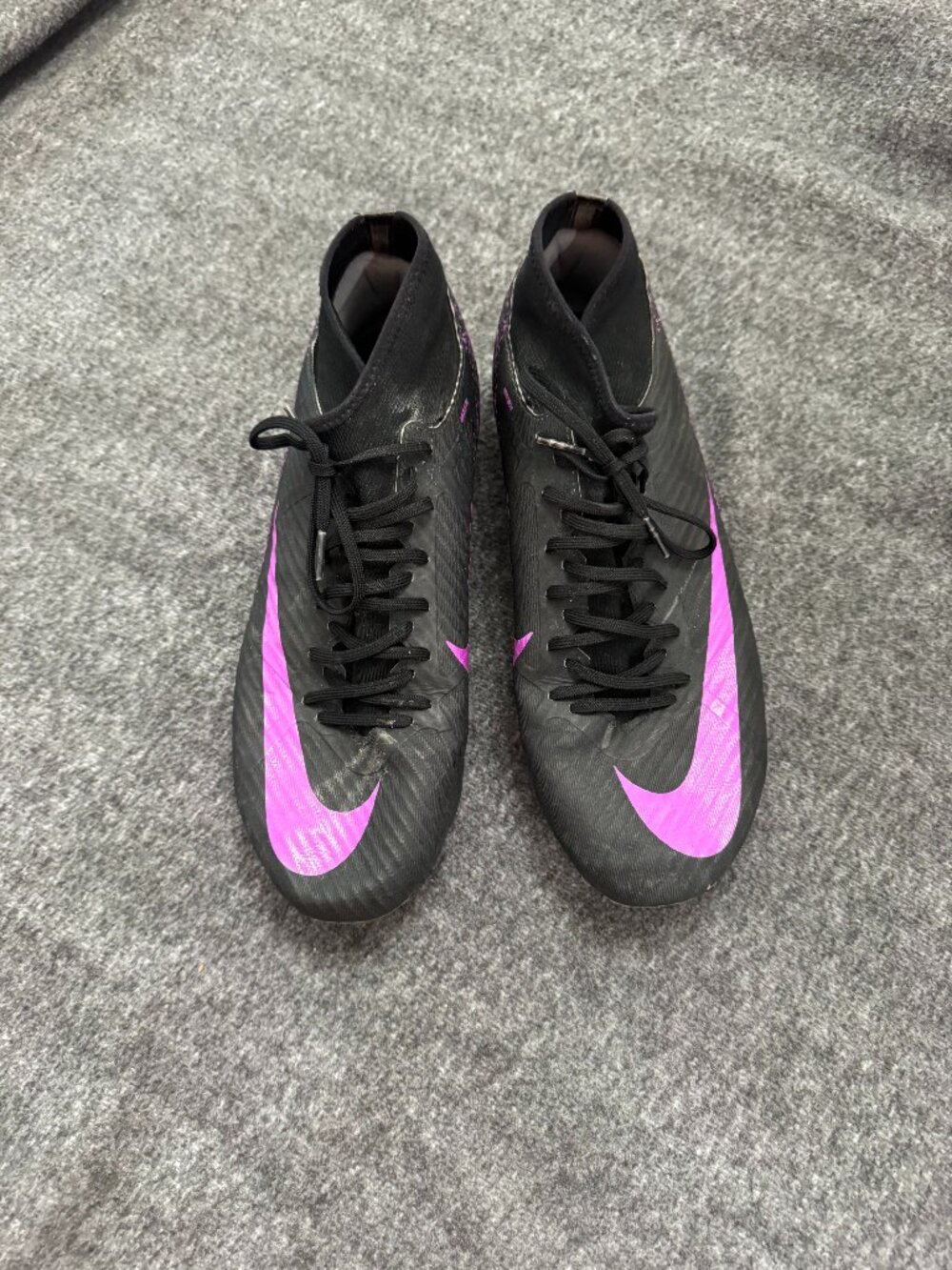 Men's Soccer Cleats Size 11.5
